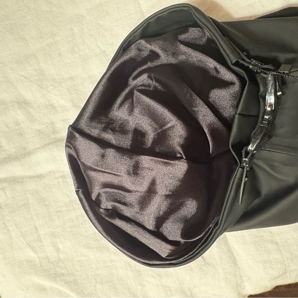 Black Swim Cap - Picture 2 of 4